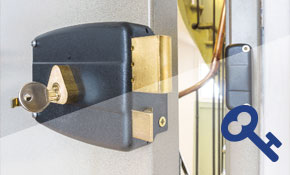 Aumento de seguridad con instalación de cerrojos